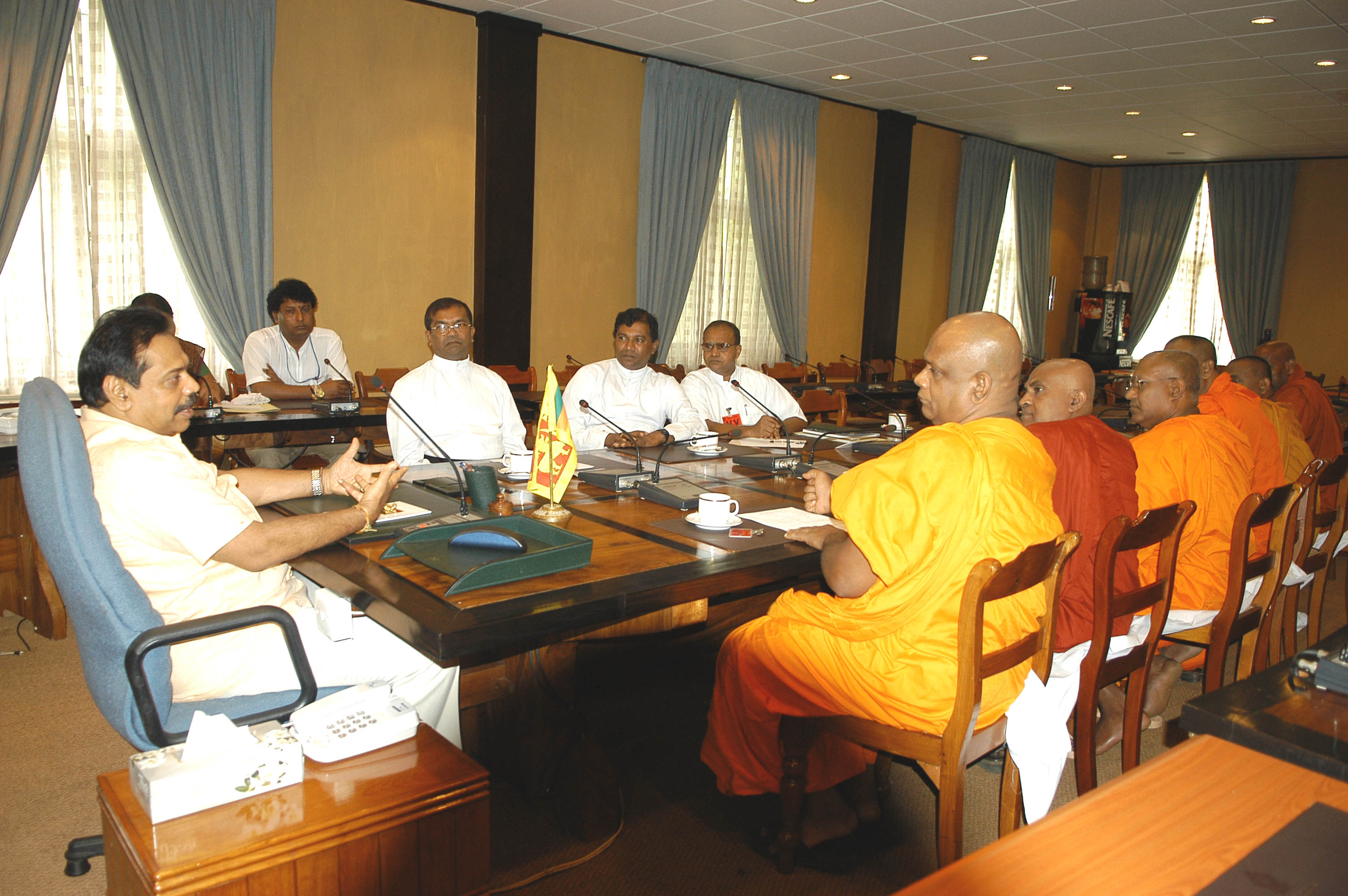 at President house on 17.05.2006 giving report about Tamil chelvan.jpg